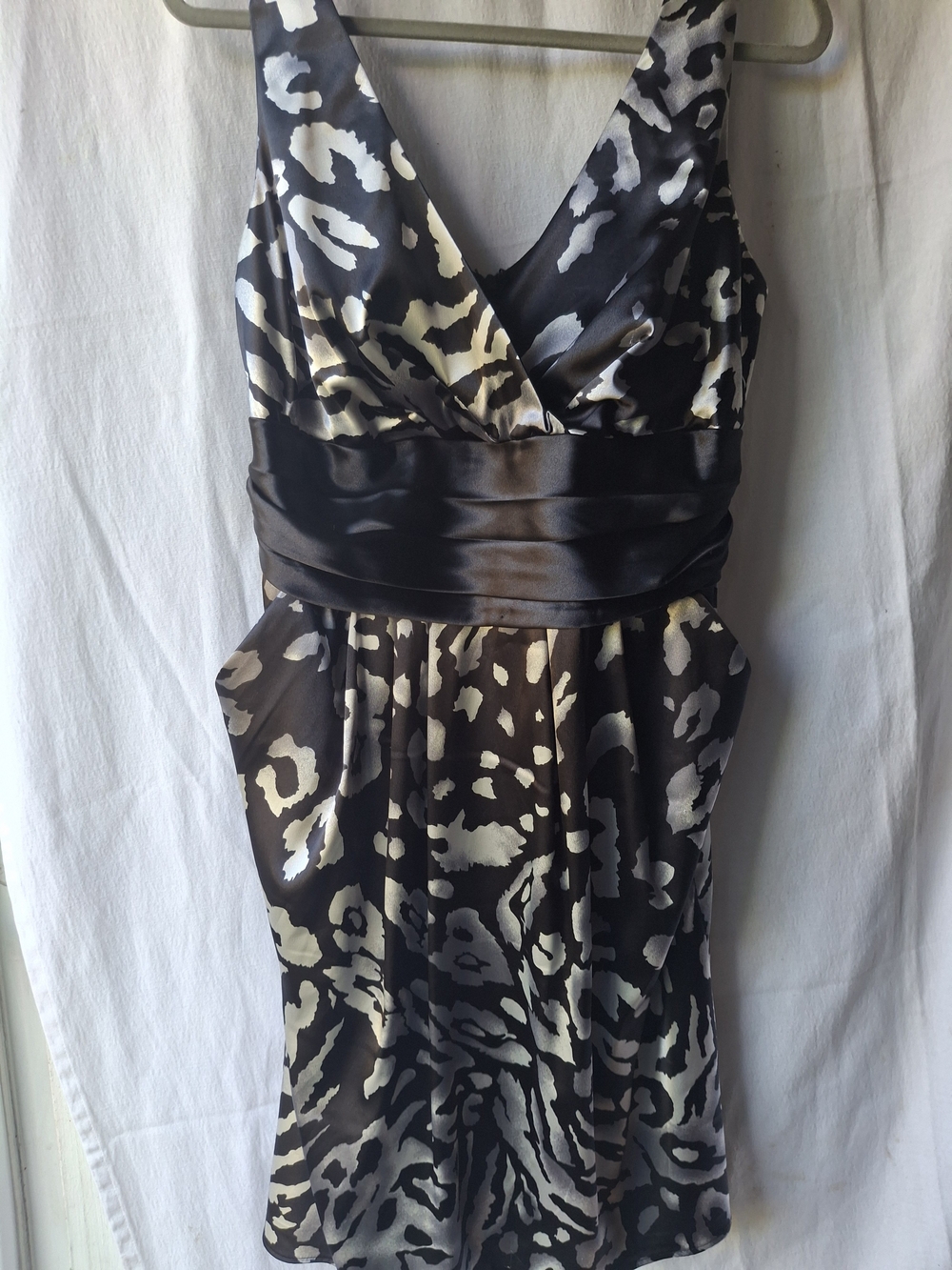 Onyx Black andSilver Animal Print V-Neck Dress - Picture 2 of 10